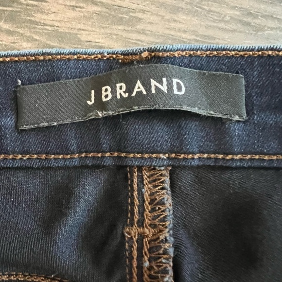 J Brand Super Dark Wash Skinny Jeans With Brown Stitching Size 26 - Picture 3 of 5